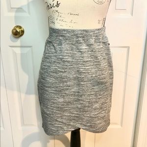 NWOT Roots Sweater Skirt Salt And Pepper Size S